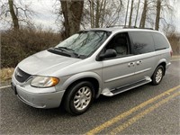2003 Chrysler Town and Country EX