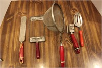 Red Handled Kitchen Utensils (5) incl Strainer