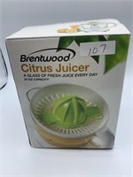 Brentwood Citrus Juicer