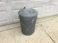 Galvanized Trash Can w/ Lid top handle