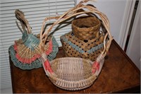 Lot of three woven baskets