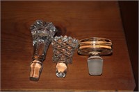 Decanter stoppers, Lot of three