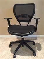 Ergonomic adjustable desk chair