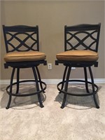 Lot Of 2 bar height swivel chairs