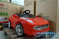 Rød sportsvogn, elektrisk legebil til små børn