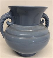 Abingdon Pottery vase has cracks in bottom