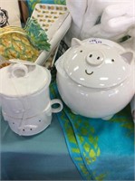Pig cookie jar and soup mugs