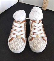 Michael Kors Shoes Size 9 Childs