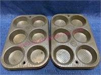 (2) Ovenex muffin pans