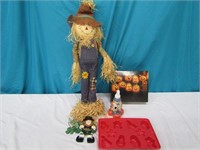 Holiday Decor Scarecrow 25" T