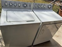 MATCHING SET OF GE WASHER AND DRYER