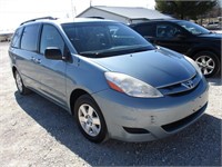 2009 Toyota Sienna CE 7-Passenger