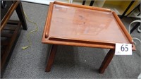 TRAY TOP SIDE TABLE 24 X 20 X 18