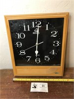 Vintage Plastic Battery Clock - Bells