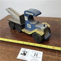 Awesome Wooden Tow Truck
