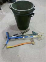 Garden Tools / Axe / 2 Garbage Cans