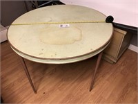 Super Cool Mint Green Round Folding Table