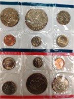 1977 Uncirculated Mint set.