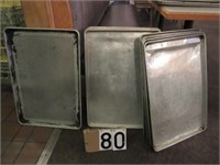 10 aluminum full sheet trays, one slotted