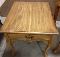 Wood end table with a drawer