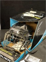 Hockey BAuer Helmet