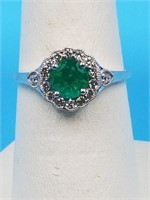 Platinum Emerald & Diamond ring, The ring is mount