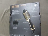 Hot Tools one-step blow out styler