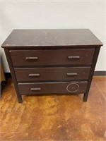 Chest Of Drawers (Missing one Handle)