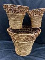 Set of three wicker baskets with metal frame big