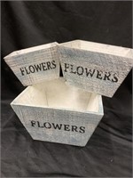 Set of three flower boxes. Big one is 8 1/2 in.²