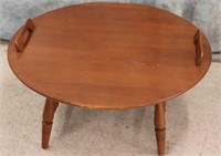 ROUND MAPLE WOOD COFFEE TABLE