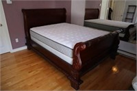 Quality heavy carved queen Sleigh bed