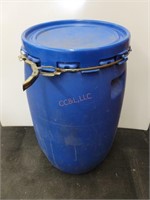 Blue Plastic 30 Gallon Barrel with Lid