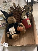 BOYDS BEARS AND A BASKET