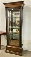 Hekman Lighted Mirrored Back Display Cabinet