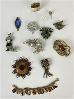 Selection of Vintage Costume Jewelry