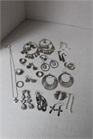 large lot of silver jewlery ; neckalce , earring ,