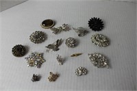 mic lot of 16 broches