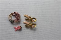 lot of pink / breast cancer ribbion pins