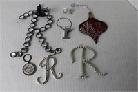 misc lot of 'R' home decor peices ,, single pair o