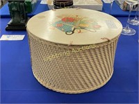 VINTAGE WOVEN ROUND SEWING BOX