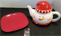 Snowman Tea pot chipped & Red Plastic Plate
