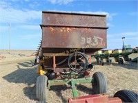 KILLBROS SEED WAGON WITH AUGER ON JD GEAR