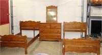 Twin beds & dresser w/mirror