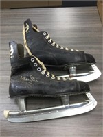 Bobby Orr signed skates