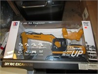 R/C EXCUATOR 1/16 SCALE -- NOT TESTED