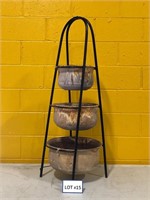 Metal stand with 3 round pots