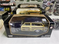 1/24 Scale Woody Van Diecast Model Car