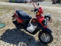 RH213-YAMAHA SCOOTER