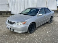 2004 Toyota Camry LE